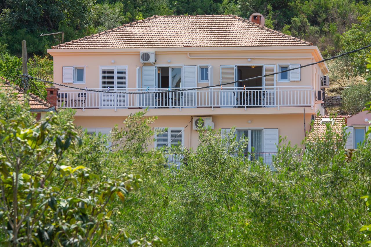 Apartments Elica Donje Celo Bagian luar foto